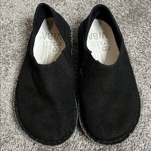 Vibae Zuma black linen constellation shoes